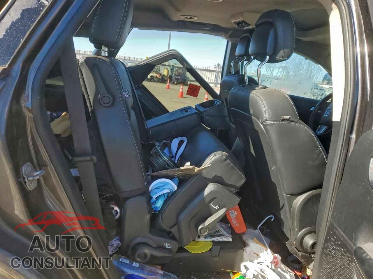 DODGE JOURNEY 2015 - 3C4PDCBB9FT735252