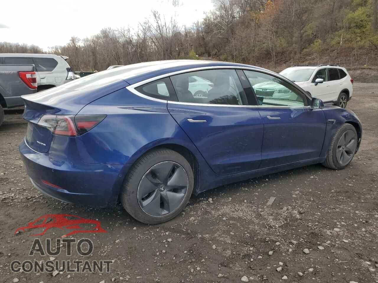TESLA MODEL 3 2018 - 5YJ3E1EB2JF120352