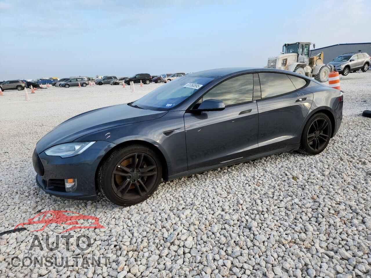 TESLA MODEL S 2015 - 5YJSA1E20FF120283