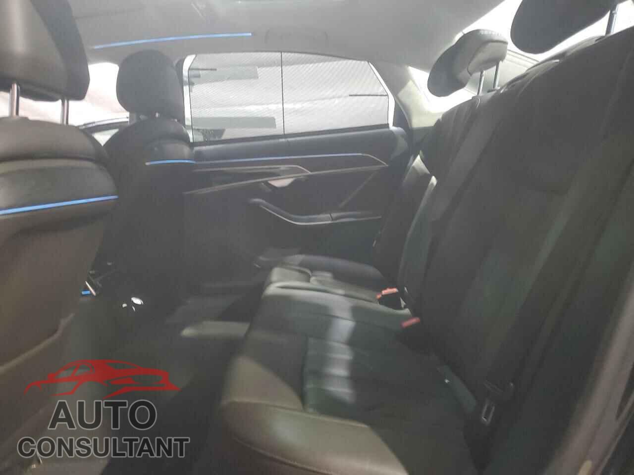 AUDI A8 2019 - WAU8DAF88KN007243