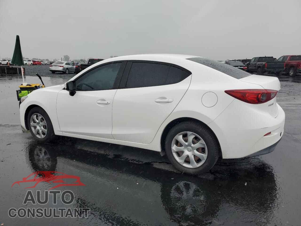 MAZDA 3 2018 - 3MZBN1U72JM176406