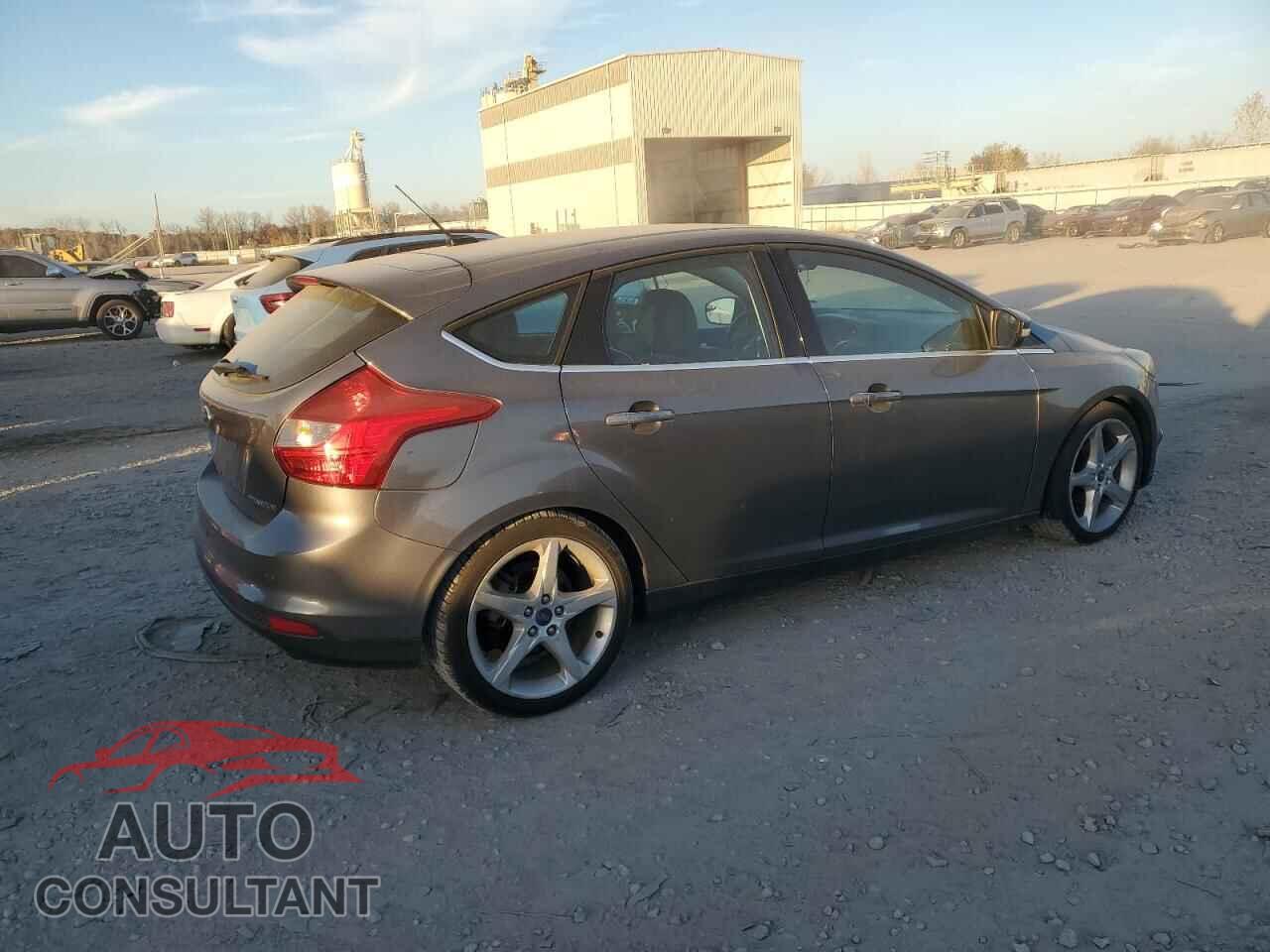 FORD FOCUS 2014 - 1FADP3N22EL141379