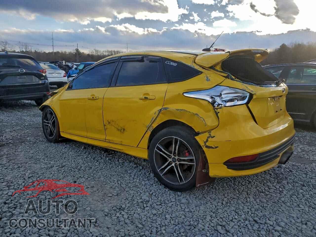 FORD FOCUS 2017 - 1FADP3L95HL200719