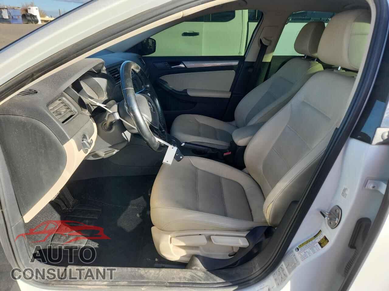 VOLKSWAGEN JETTA 2017 - 3VWDB7AJ8HM320085