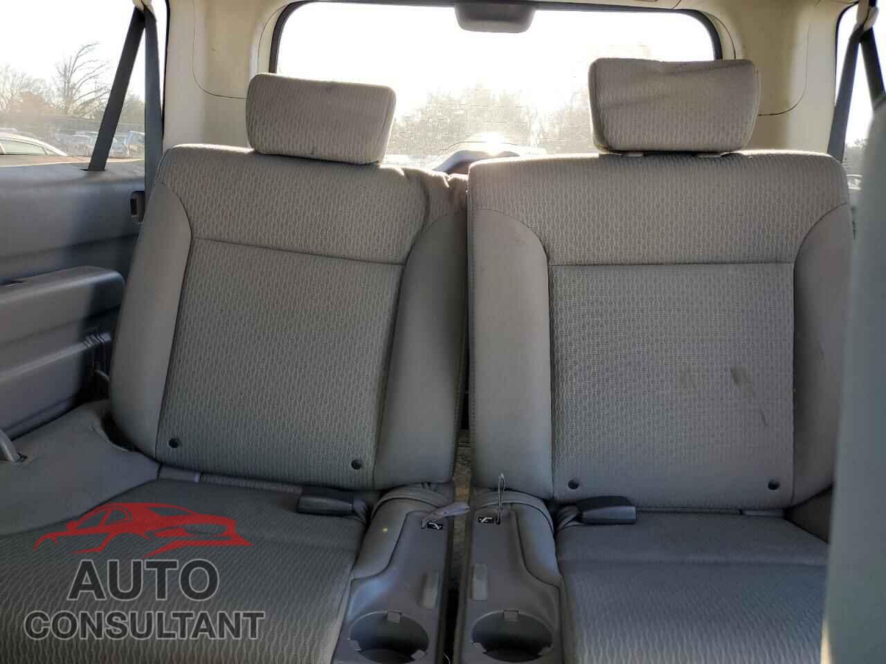 HONDA ELEMENT 2010 - 5J6YH2H70AL005489