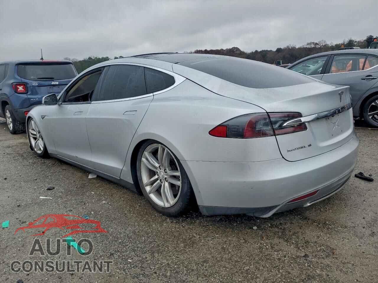 TESLA MODEL S 2014 - 5YJSA1H15EFP50592