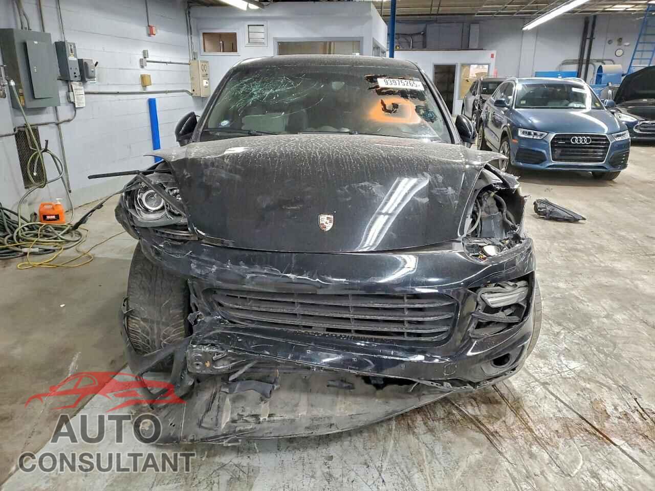 PORSCHE CAYENNE 2017 - WP1AA2A2XHKA80726