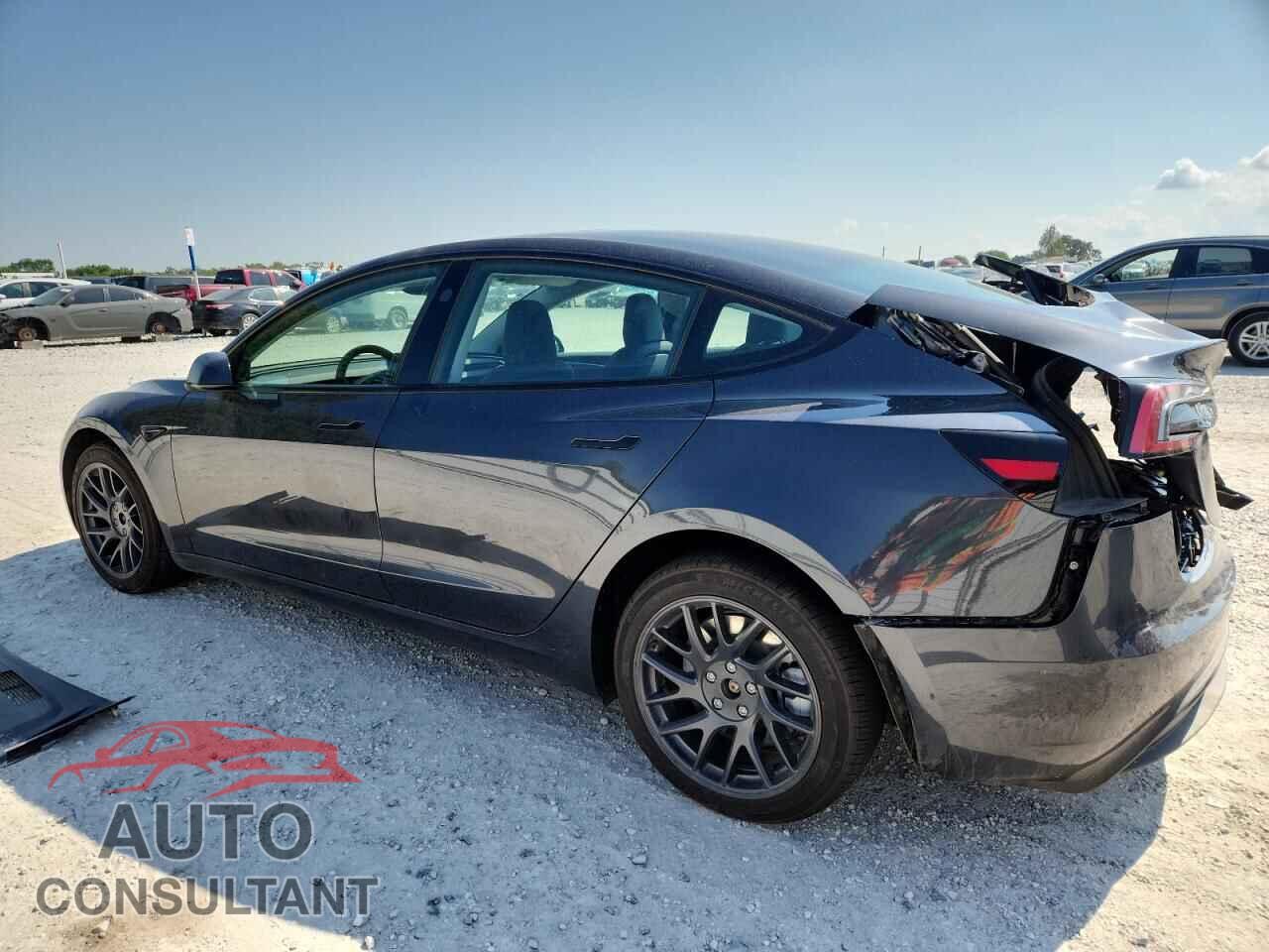 TESLA MODEL 3 2025 - 5YJ3E1EA3SF999952