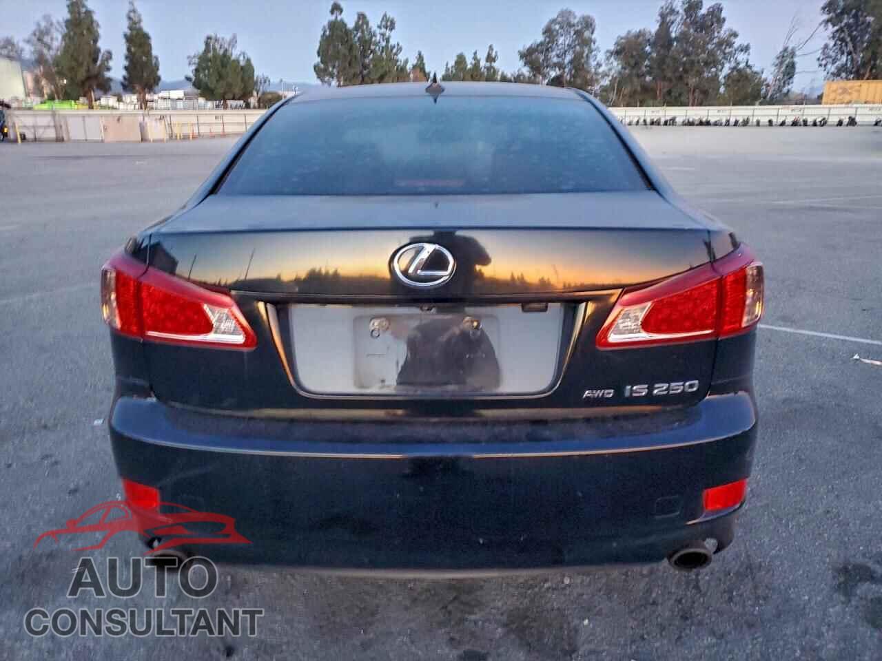 LEXUS IS 2011 - JTHCF5C25B5051794