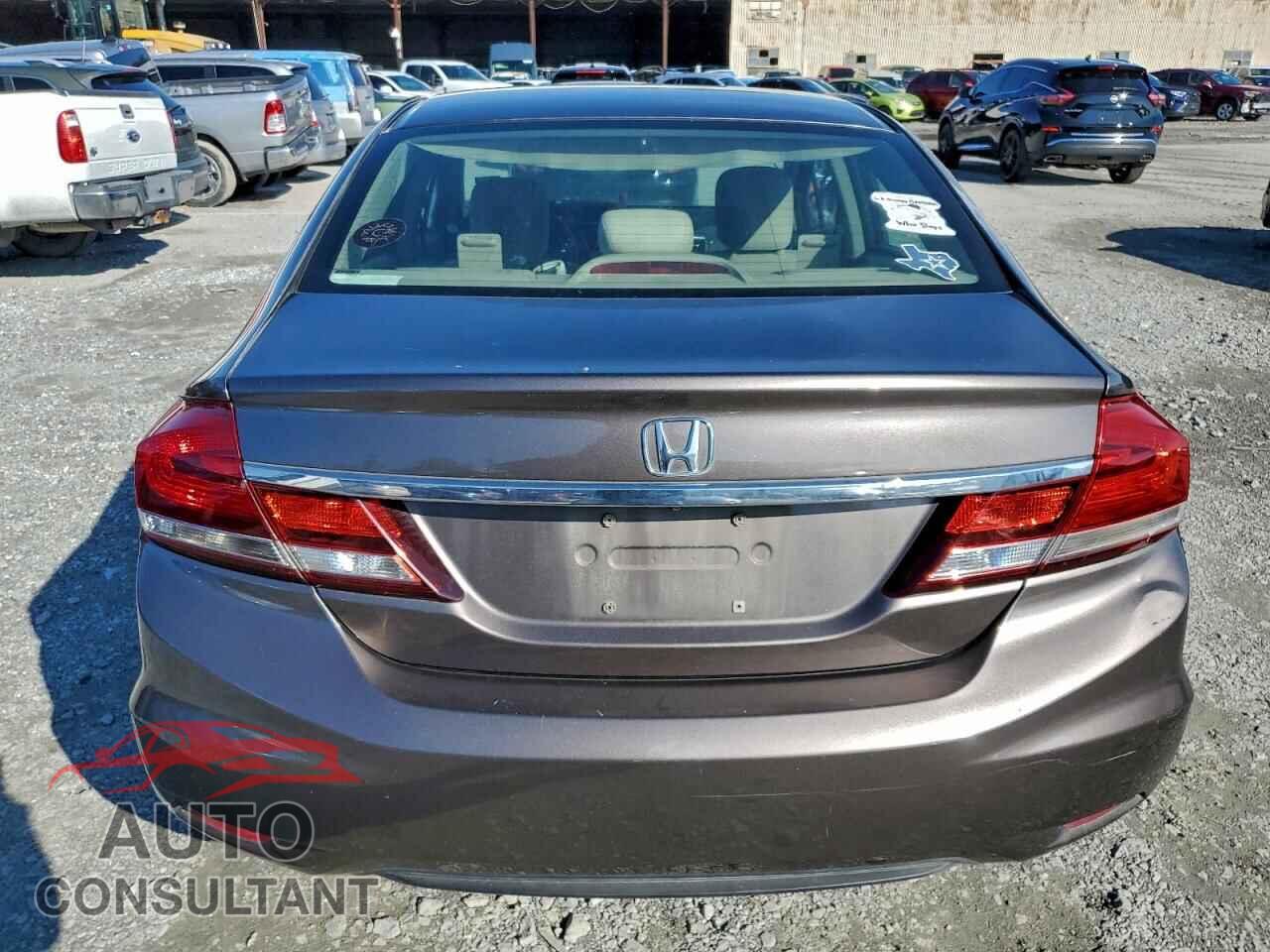 HONDA CIVIC 2013 - 2HGFB2F56DH552611
