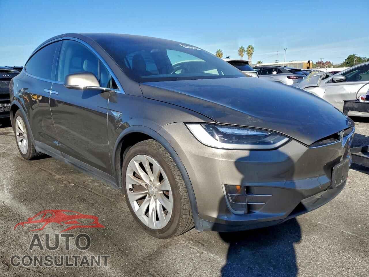 TESLA MODEL X 2016 - 5YJXCBE24GF005449