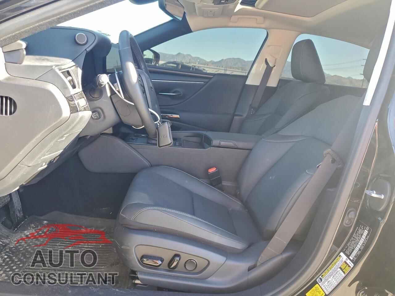 LEXUS ES300 2025 - 58ADA1C13SU073839