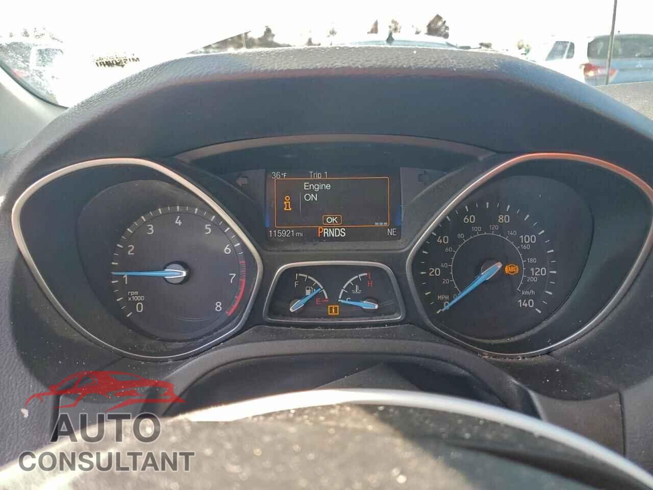 FORD FOCUS 2015 - 1FADP3K27FL220004