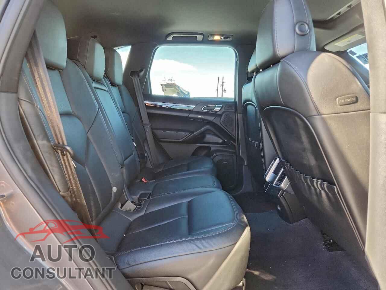 PORSCHE CAYENNE 2012 - WP1AA2A20CLA10039