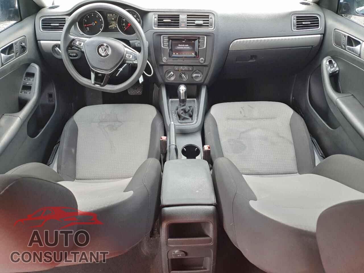 VOLKSWAGEN JETTA 2017 - 3VW2B7AJ2HM293845