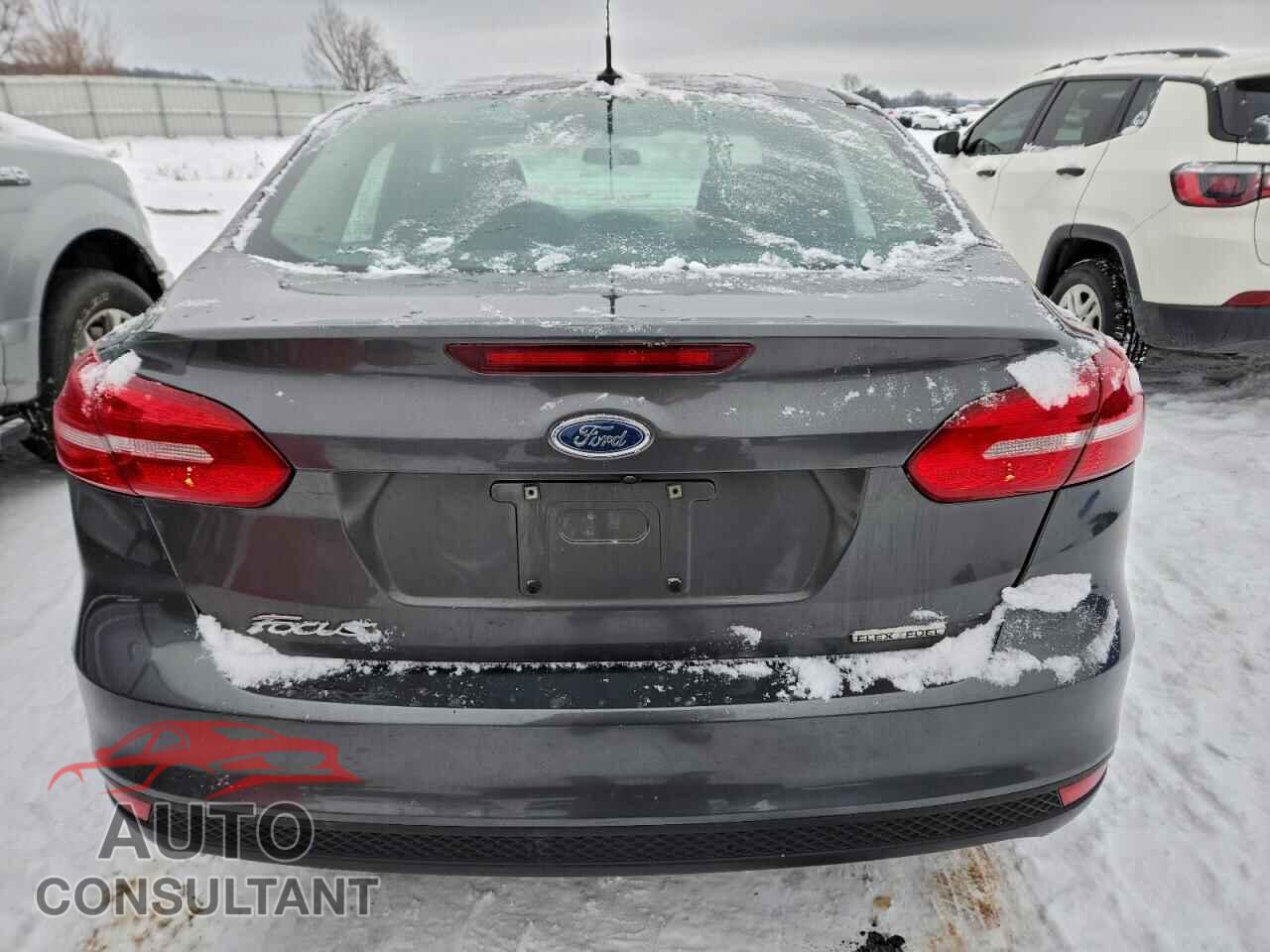 FORD FOCUS 2016 - 1FADP3E24GL202508