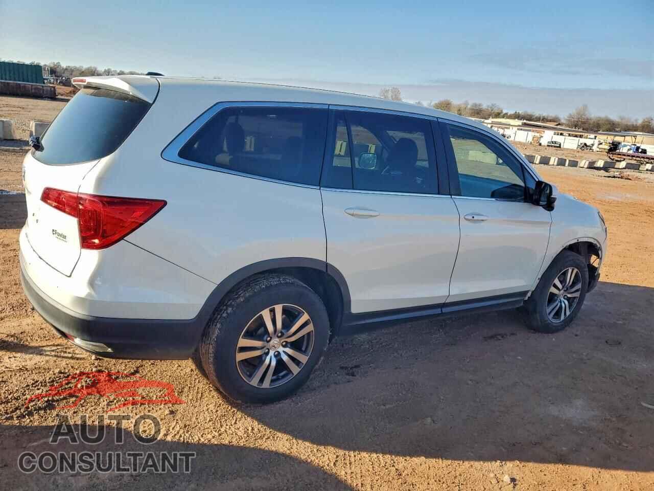 HONDA PILOT 2017 - 5FNYF5H30HB033302