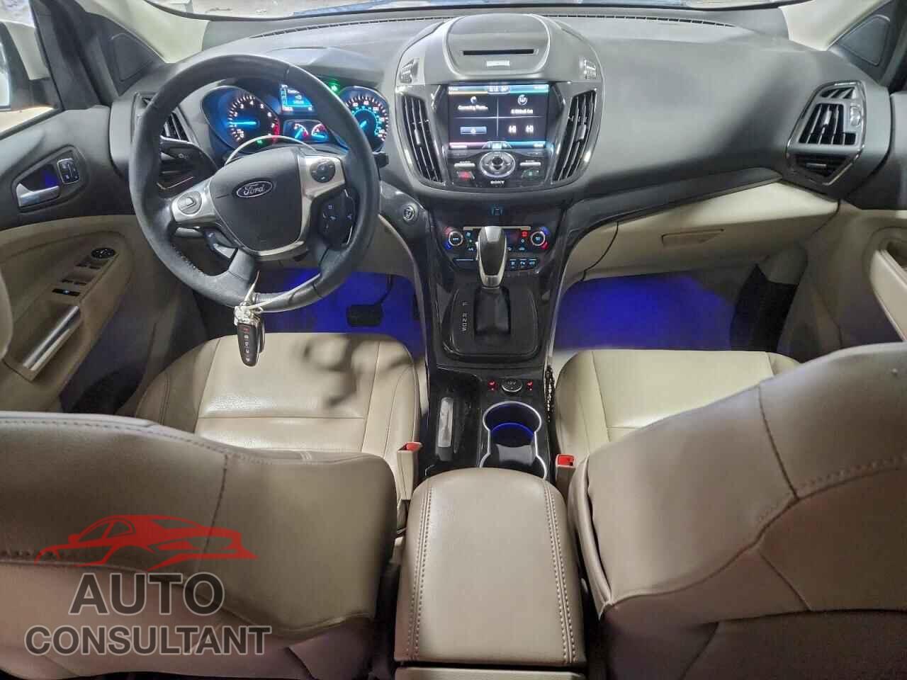 FORD ESCAPE 2014 - 1FMCU0J90EUD99132