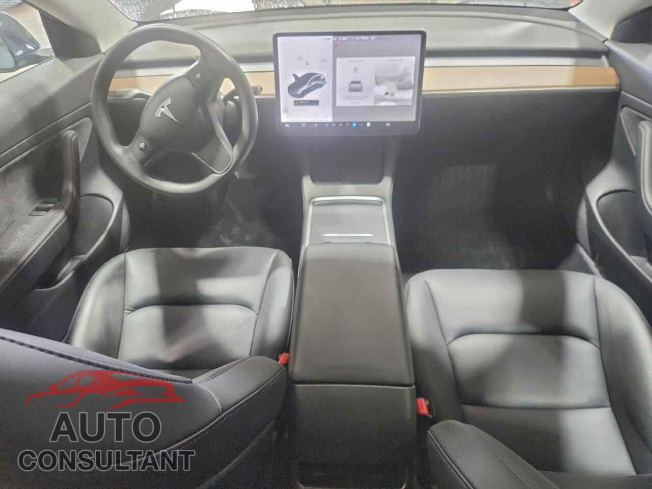 TESLA MODEL 3 2021 - 5YJ3E1EA5MF859369