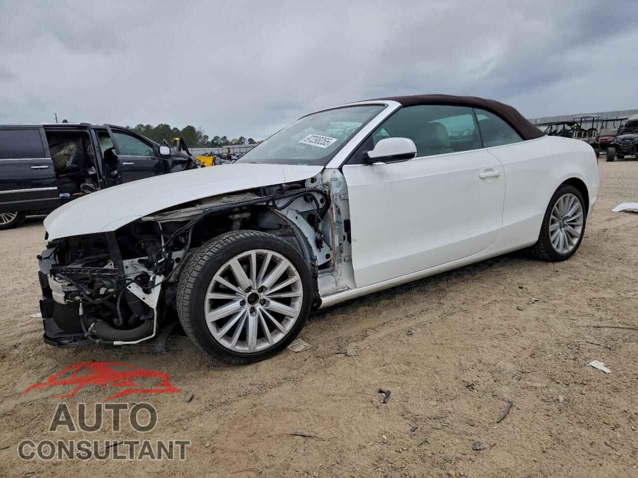 AUDI A5 2011 - WAULFAFH1BN002633