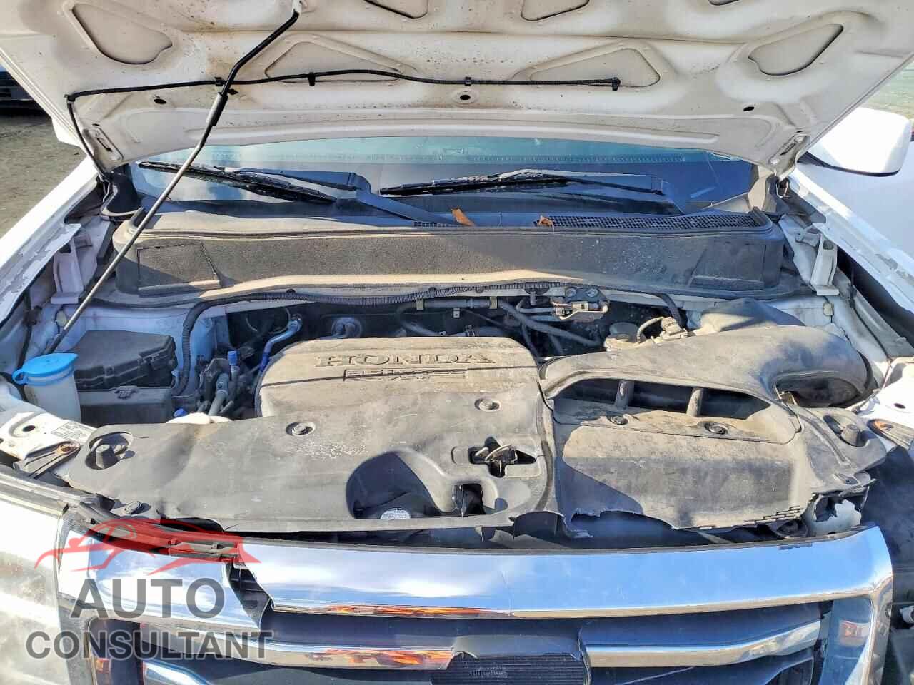HONDA PILOT 2015 - 5FNYF4H38FB048587