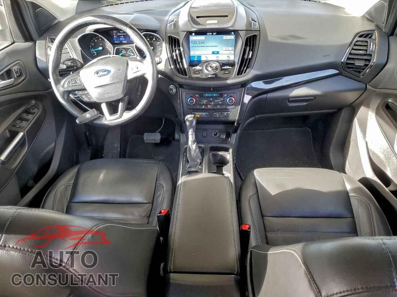 FORD ESCAPE 2017 - 1FMCU0JD6HUB42226