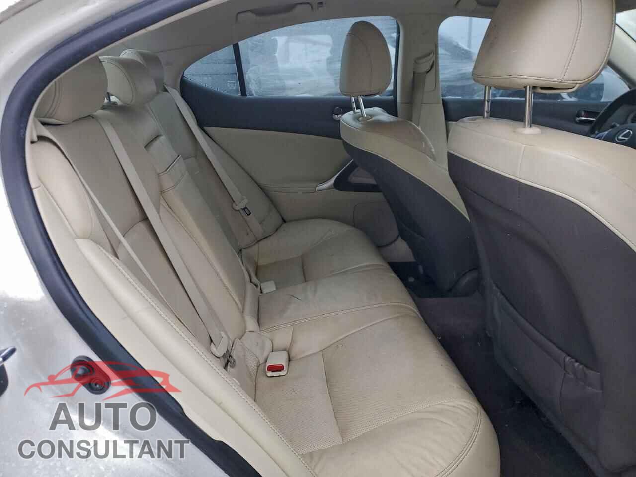 LEXUS IS 2012 - JTHCF5C28C5055839