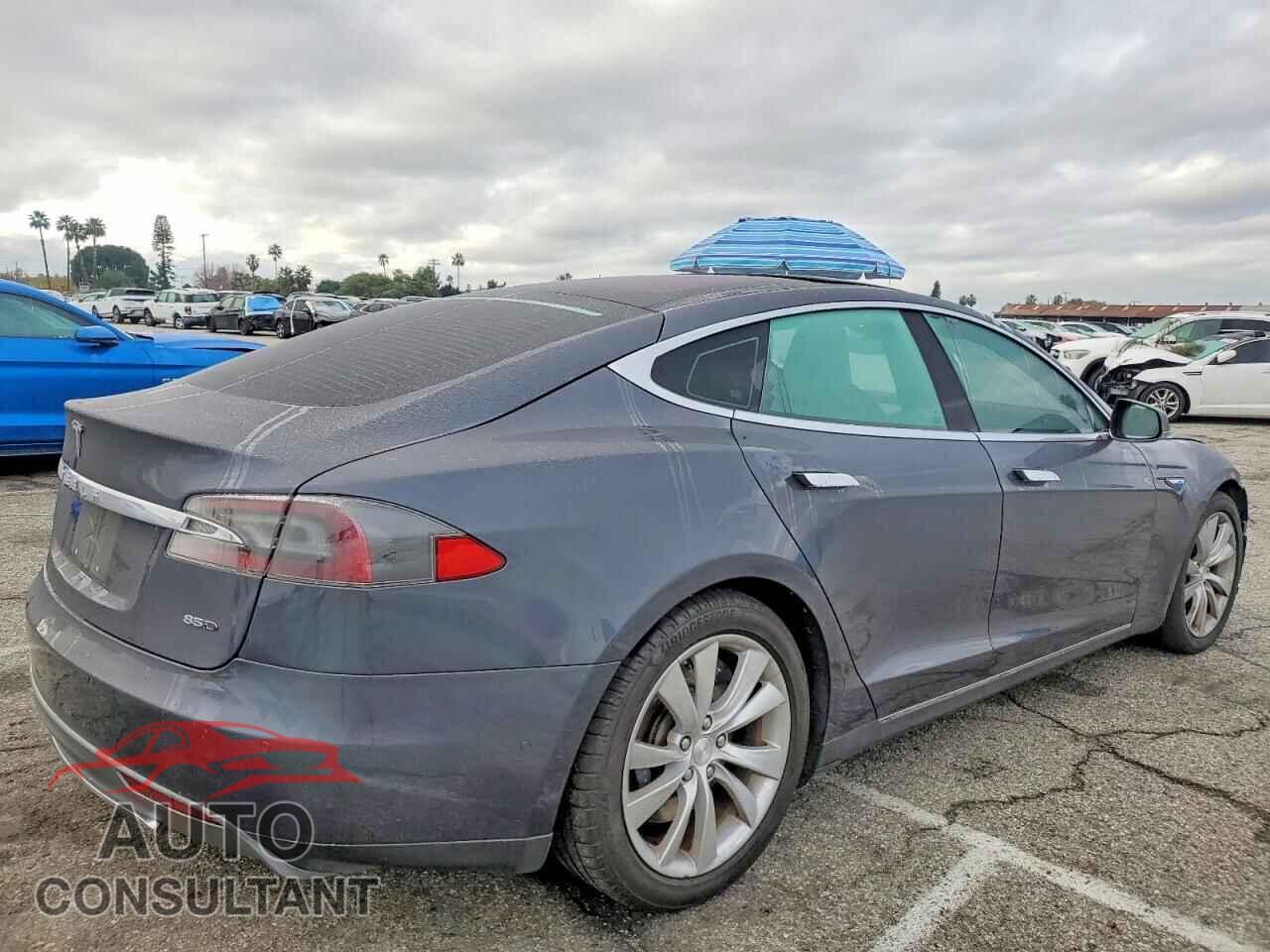 TESLA MODEL S 2015 - 5YJSA1E20FF118419