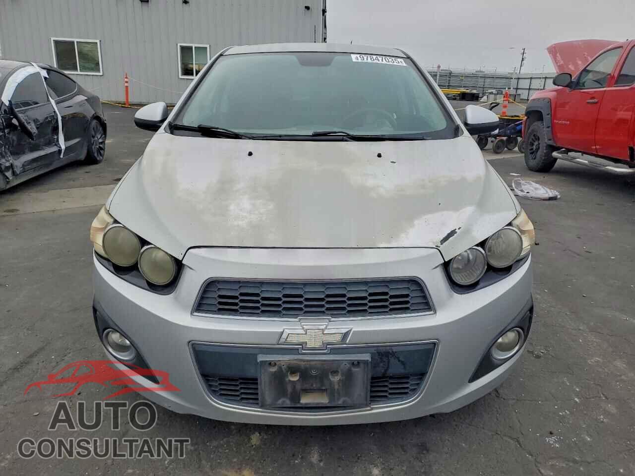 CHEVROLET SONIC 2013 - 1G1JE6SG4D4170663