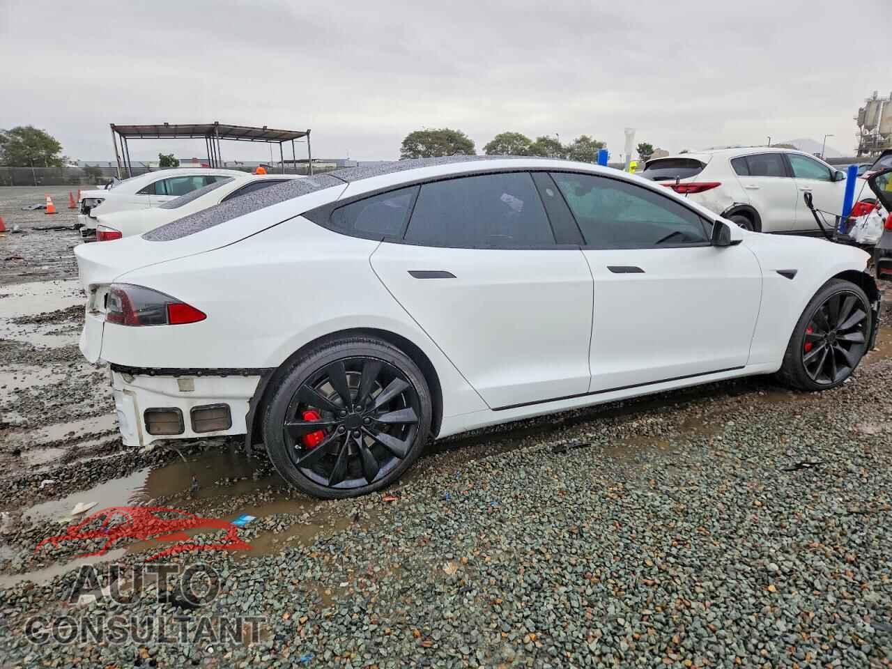 TESLA MODEL S 2016 - 5YJSA1E11GF161000