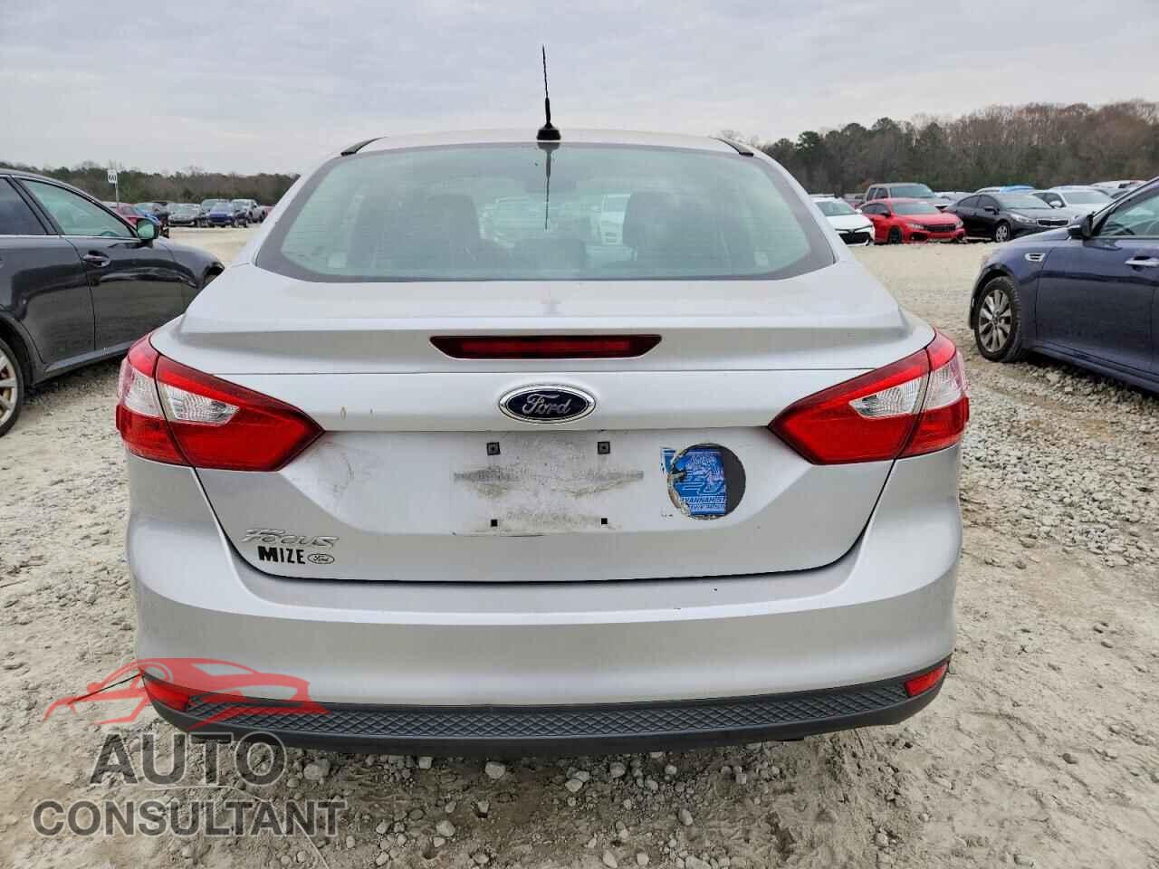 FORD FOCUS 2012 - 1FAHP3E27CL318216