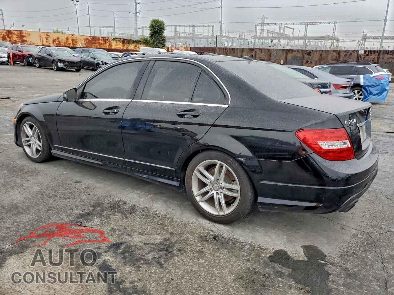 MERCEDES-BENZ C-CLASS 2013 - WDDGF4HB1DA786357