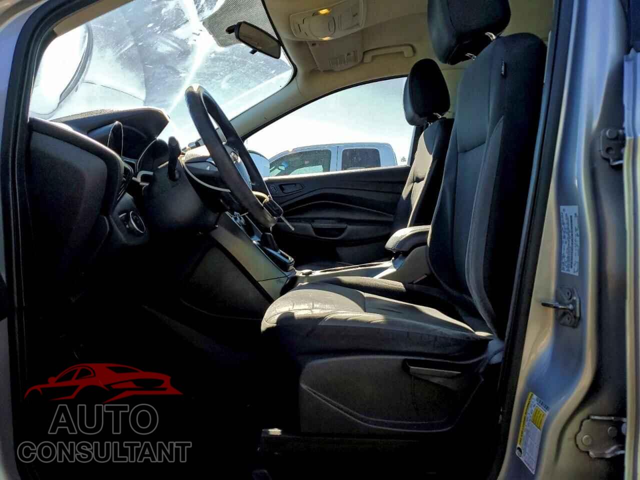 FORD ESCAPE 2015 - 1FMCU0F77FUC30945