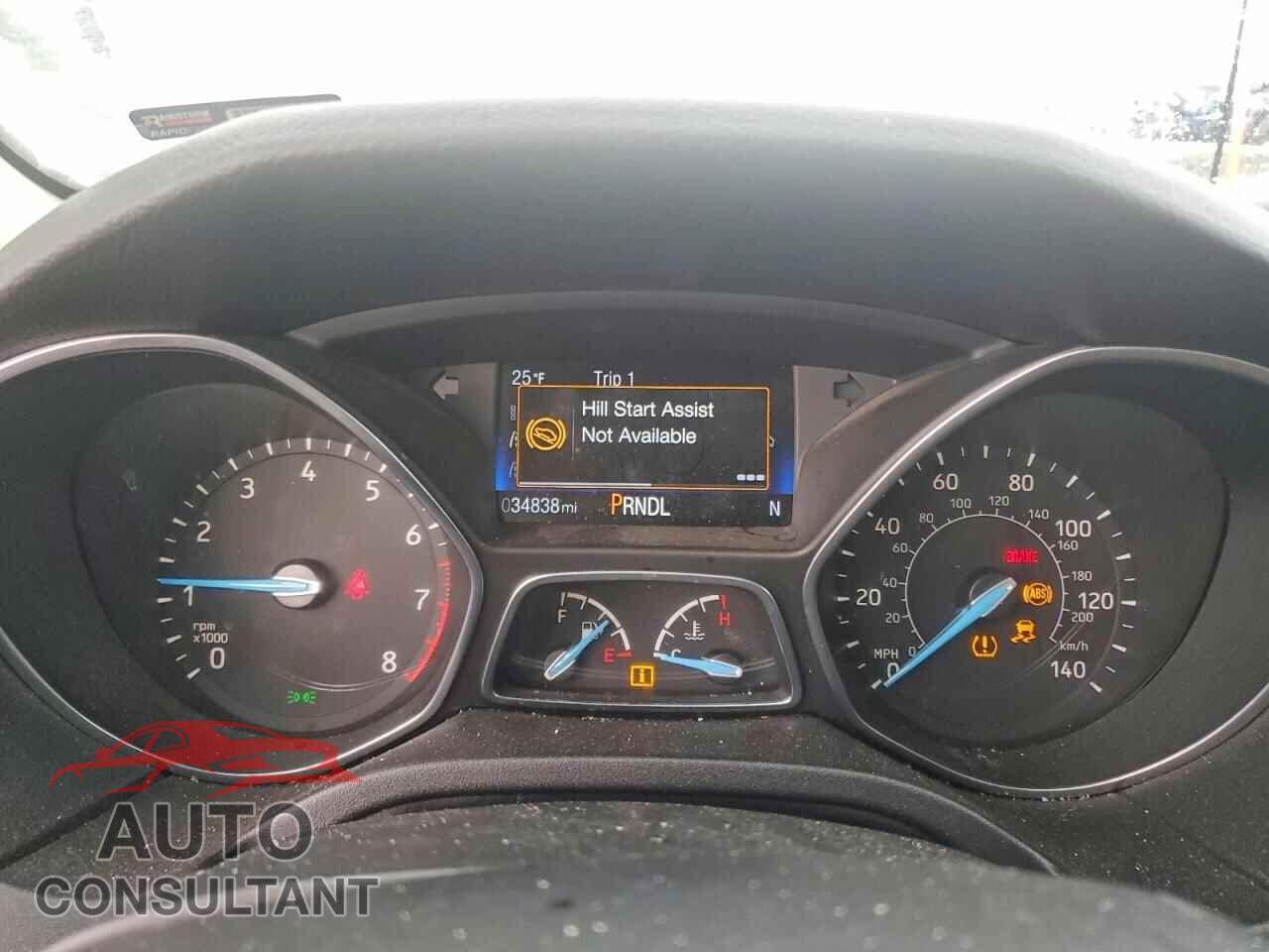 FORD FOCUS 2017 - 1FADP3F26HL204342