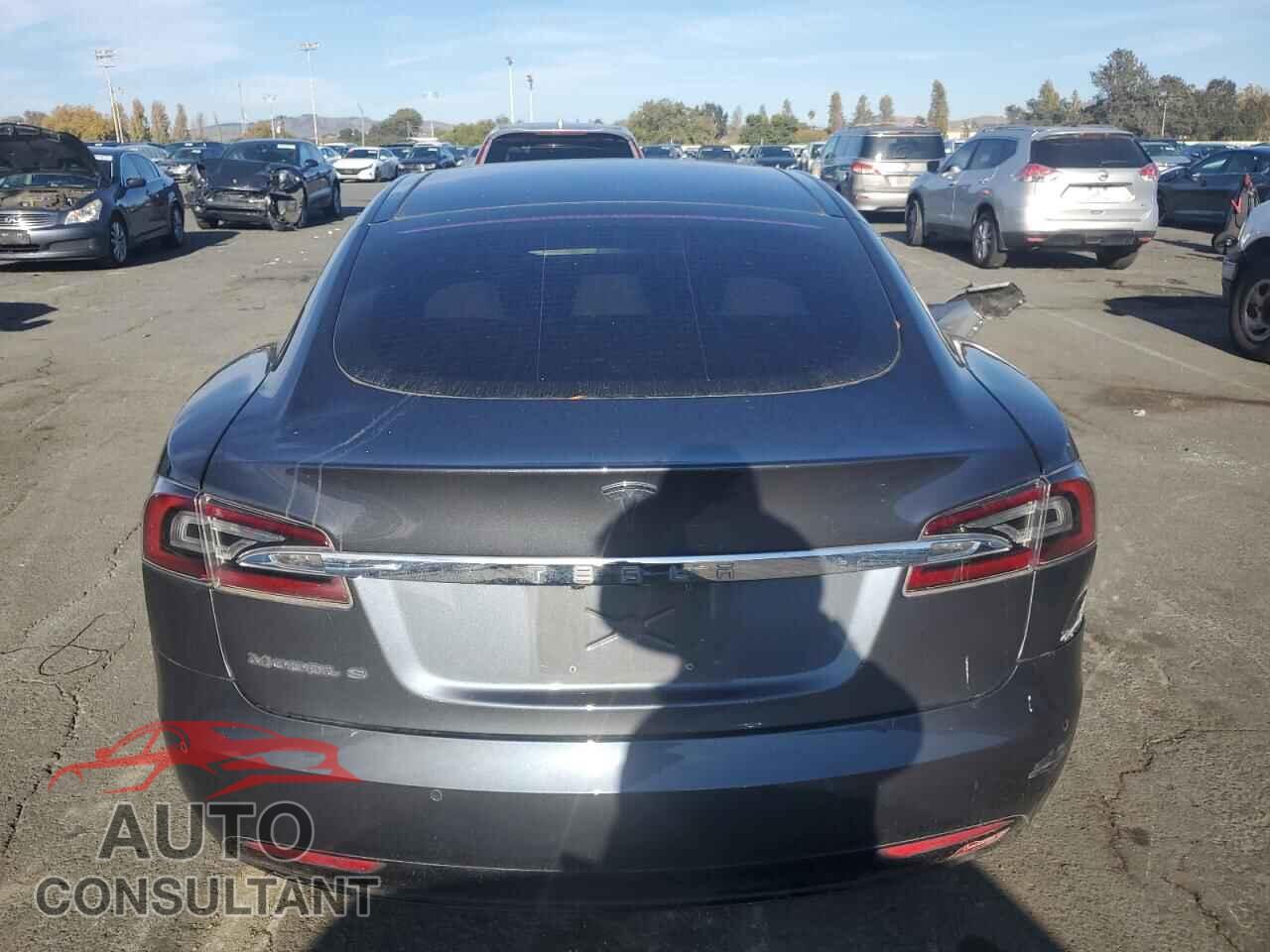 TESLA MODEL S 2016 - 5YJSA1E13GF164335