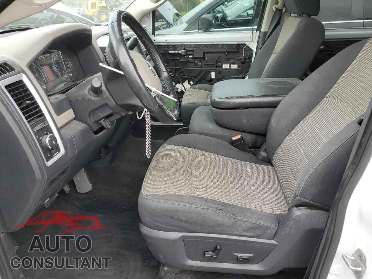 DODGE RAM 1500 2012 - 1C6RD7LT4CS160408