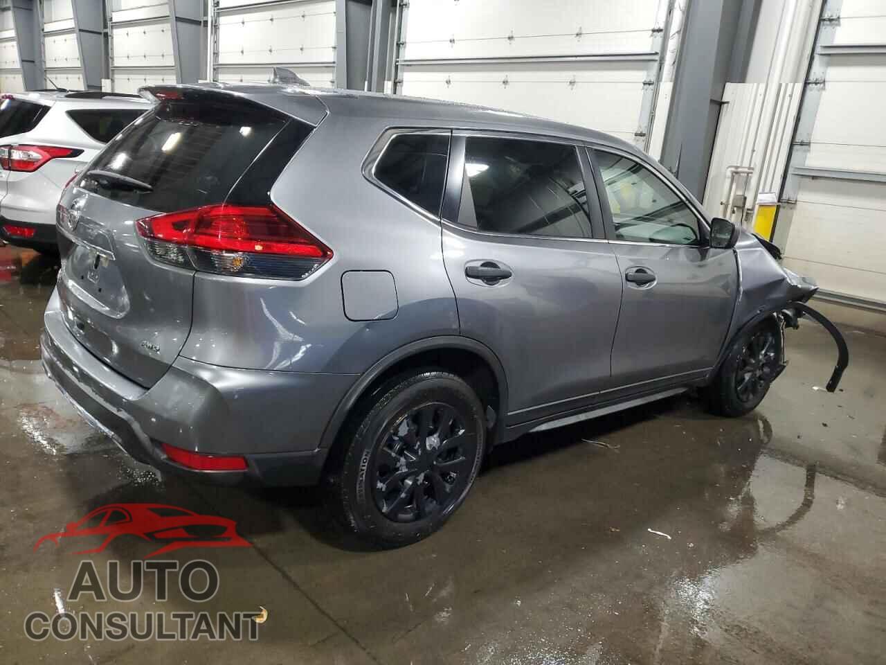 NISSAN ROGUE 2017 - KNMAT2MV8HP556931
