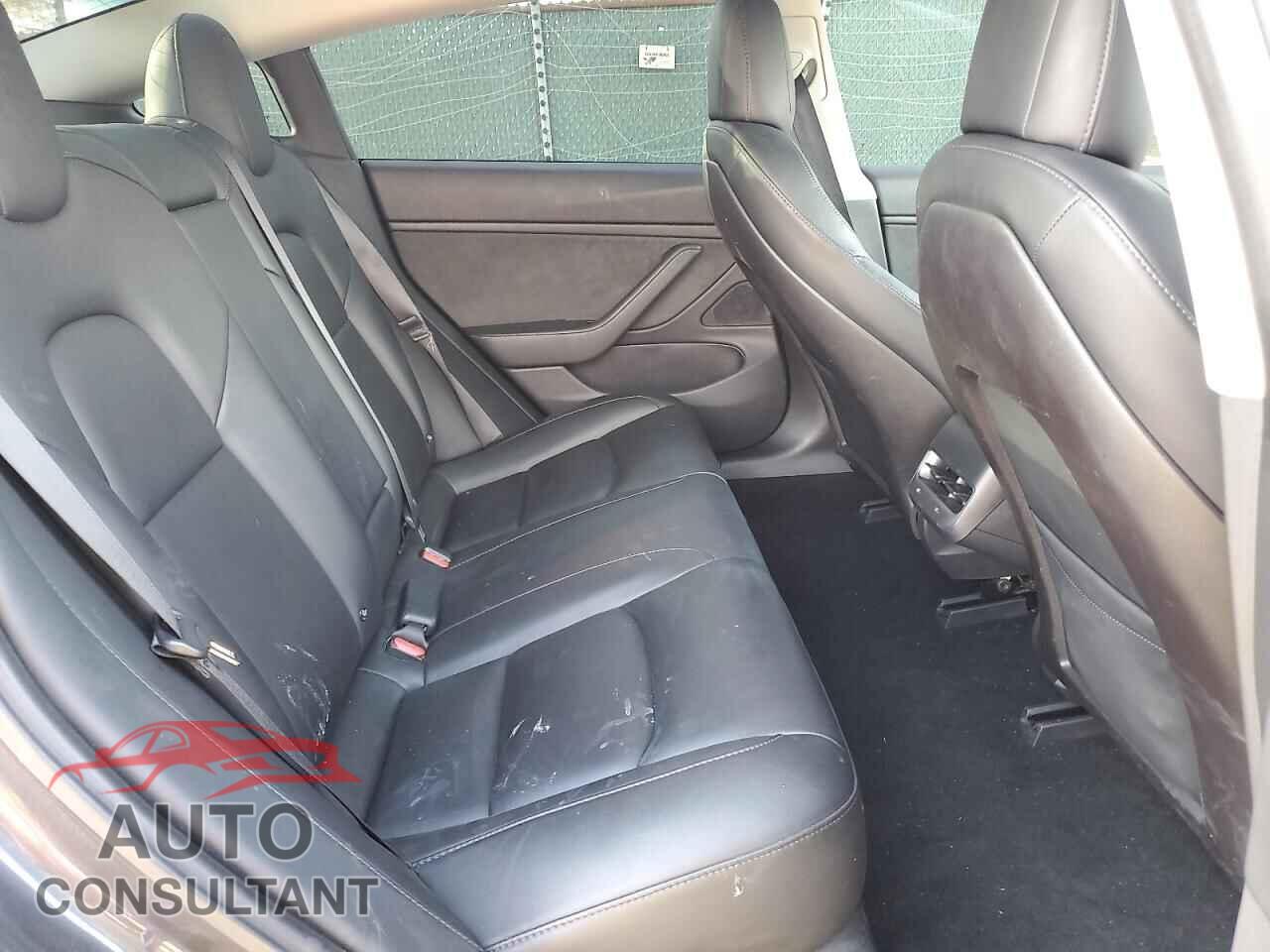TESLA MODEL 3 2018 - 5YJ3E1EB3JF149052