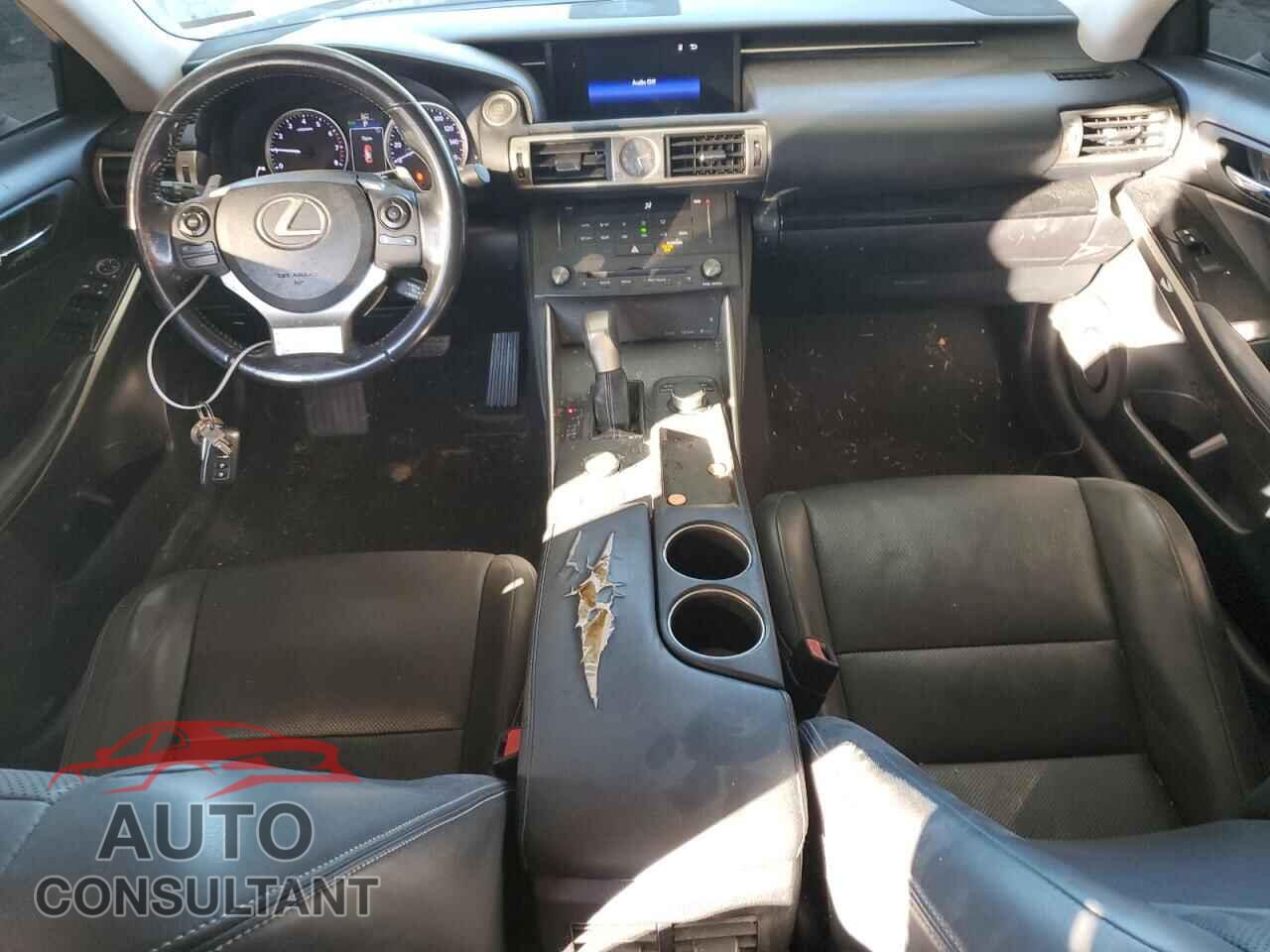 LEXUS IS 2016 - JTHBA1D25G5016942