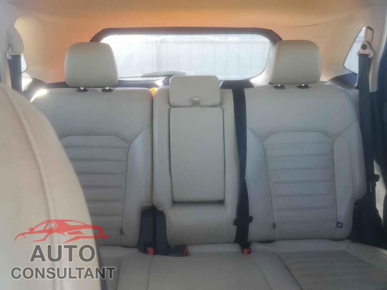 FORD EDGE 2018 - 2FMPK3J90JBC04719