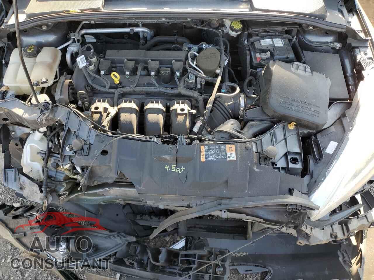 FORD FOCUS 2015 - 1FADP3F25FL226572