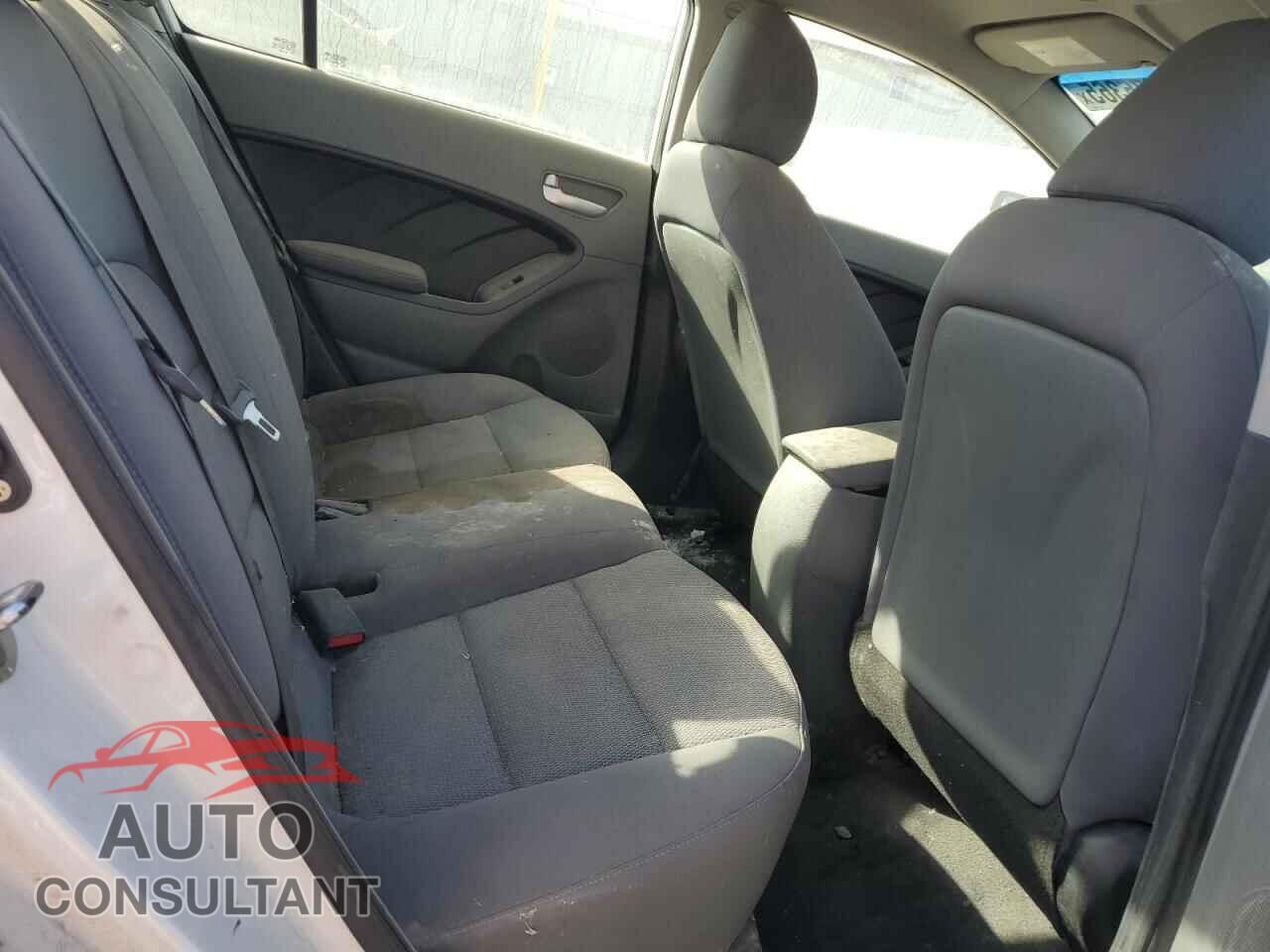 KIA FORTE 2017 - 3KPFK4A79HE087455