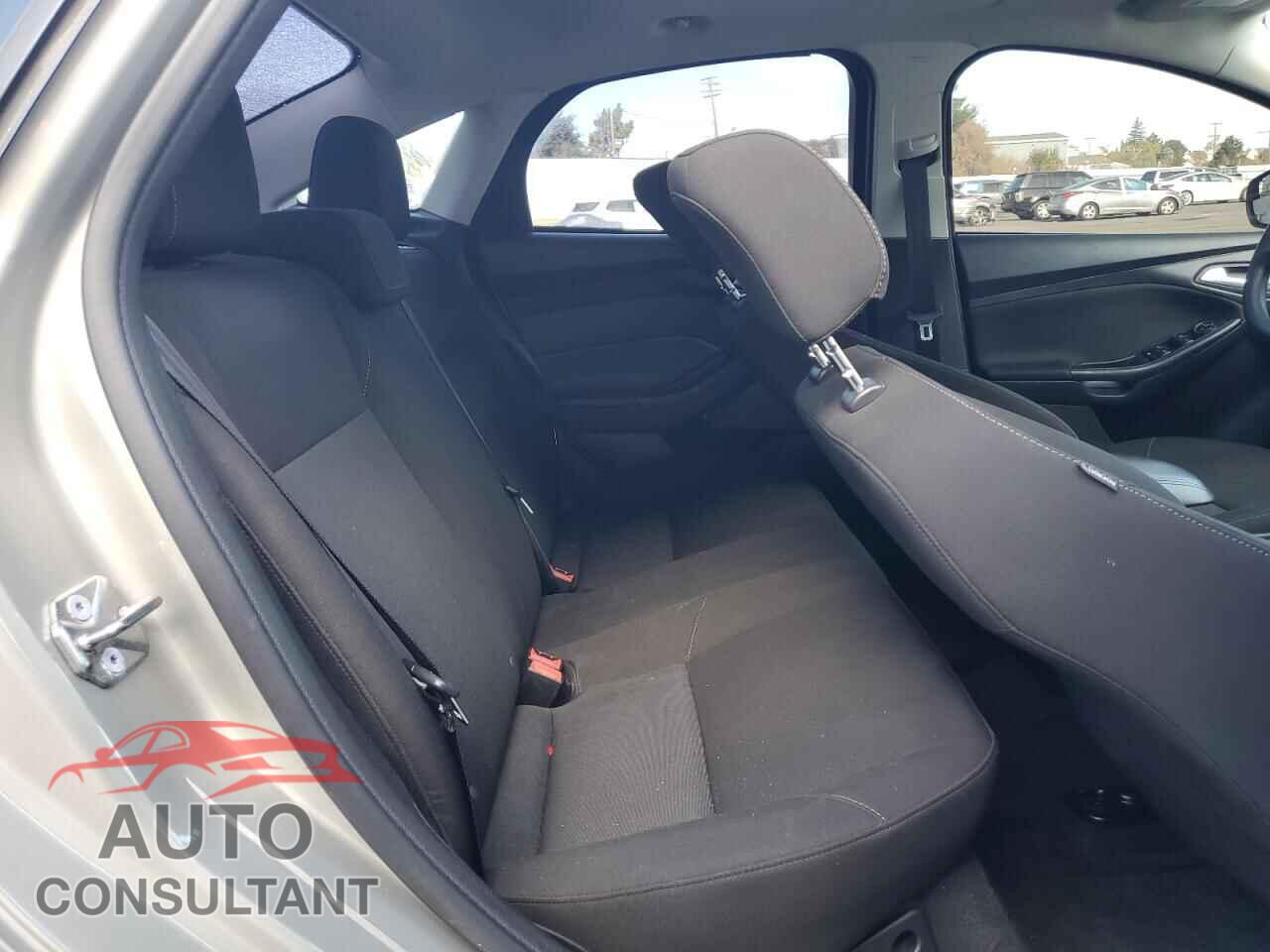 FORD FOCUS 2015 - 1FADP3F21FL201801