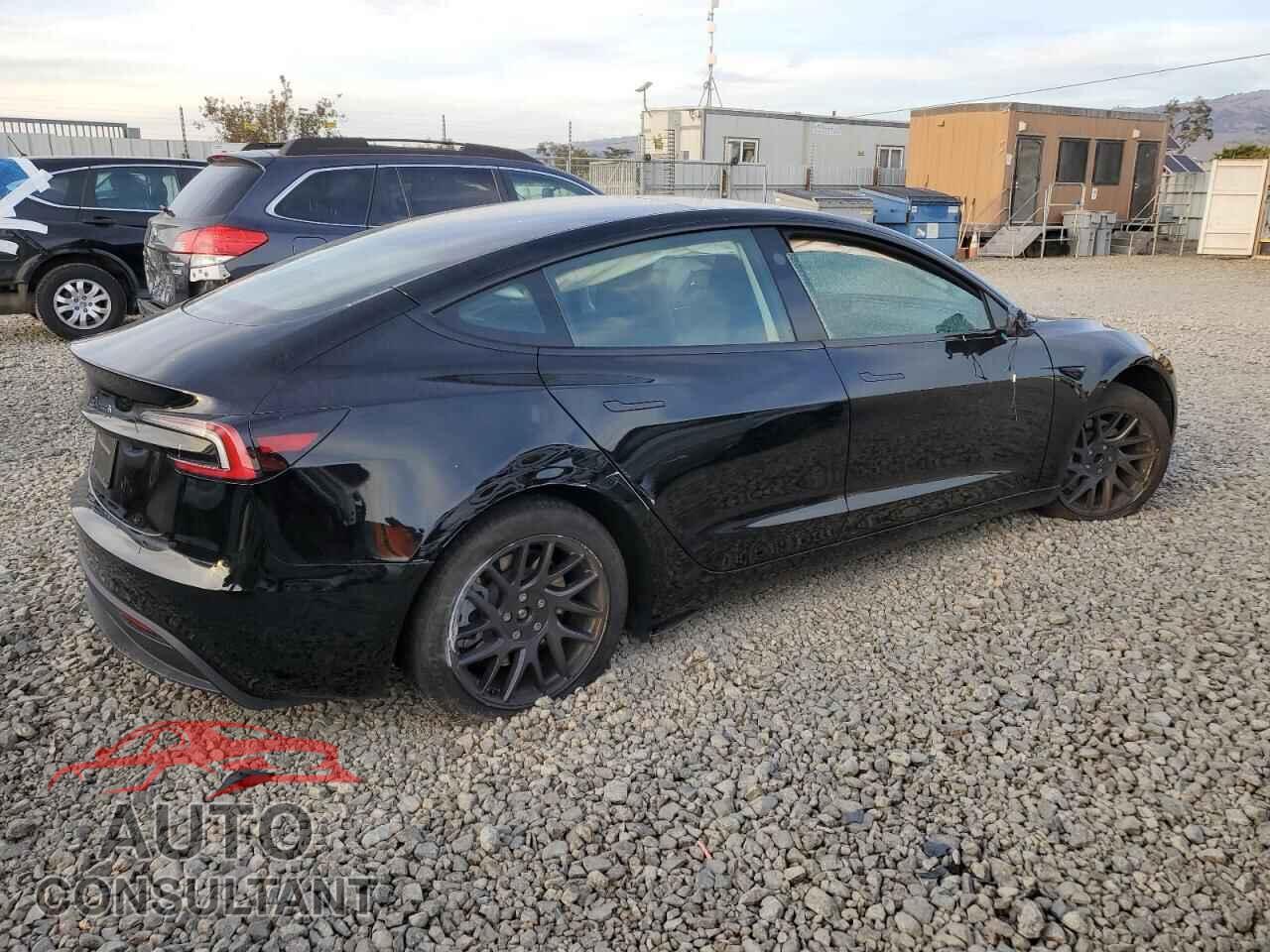 TESLA MODEL 3 2024 - 5YJ3E1EA4RF785028