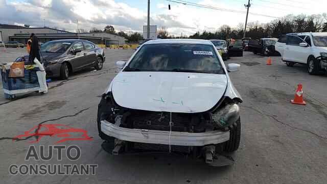 DODGE DART 2016 - 1C3CDFAA7GD728563