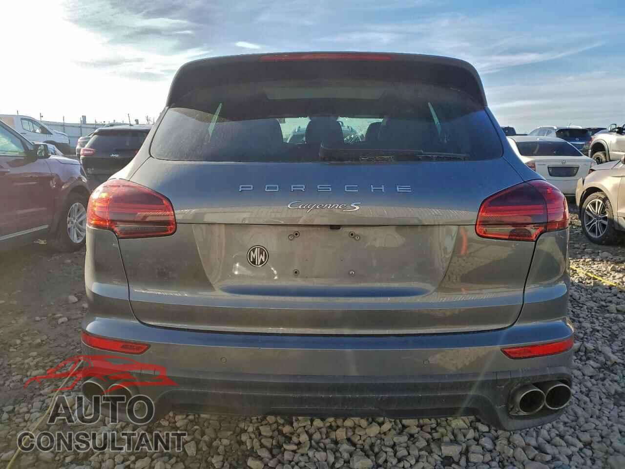 PORSCHE CAYENNE 2016 - WP1AB2A27GLA95643