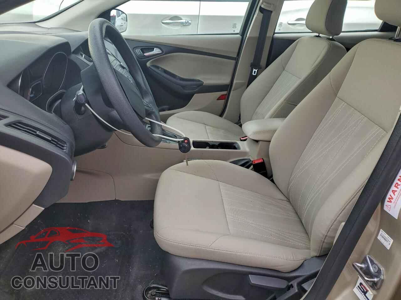 FORD FOCUS 2018 - 1FADP3F2XJL292396