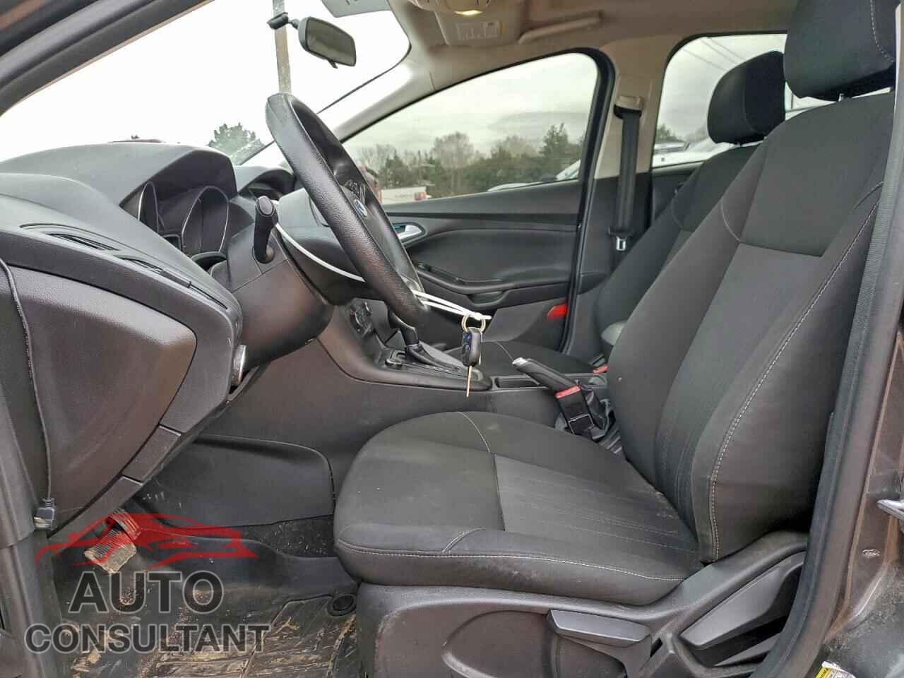 FORD FOCUS 2017 - 1FADP3M29HL345828