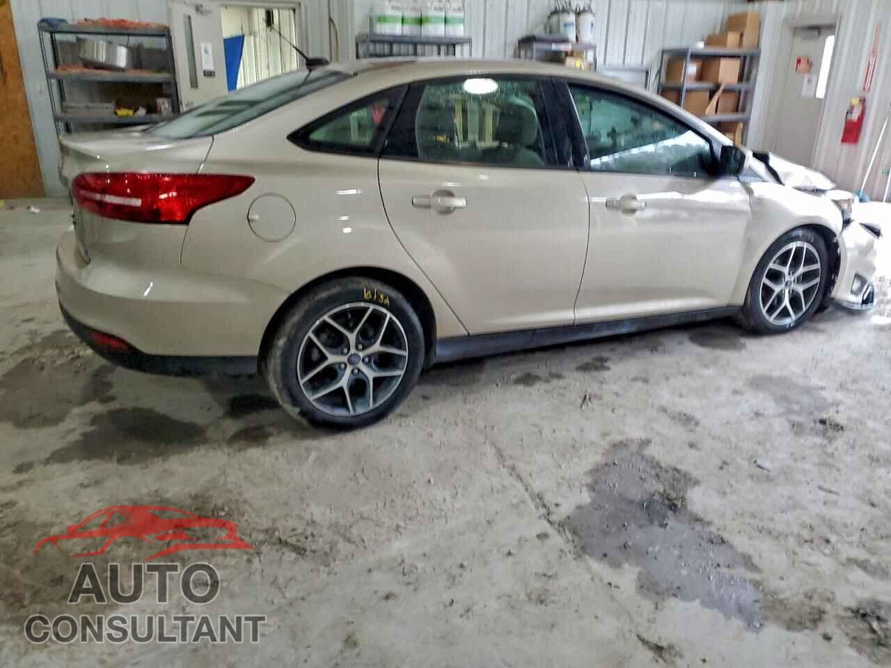 FORD FOCUS 2018 - 1FADP3FE2JL210252
