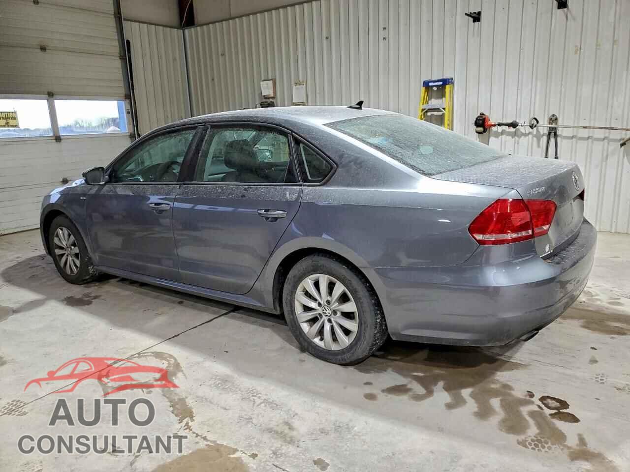 VOLKSWAGEN PASSAT 2015 - 1VWAT7A34FC040468